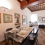 The Best Rent - Piazza di Firenze Apartment