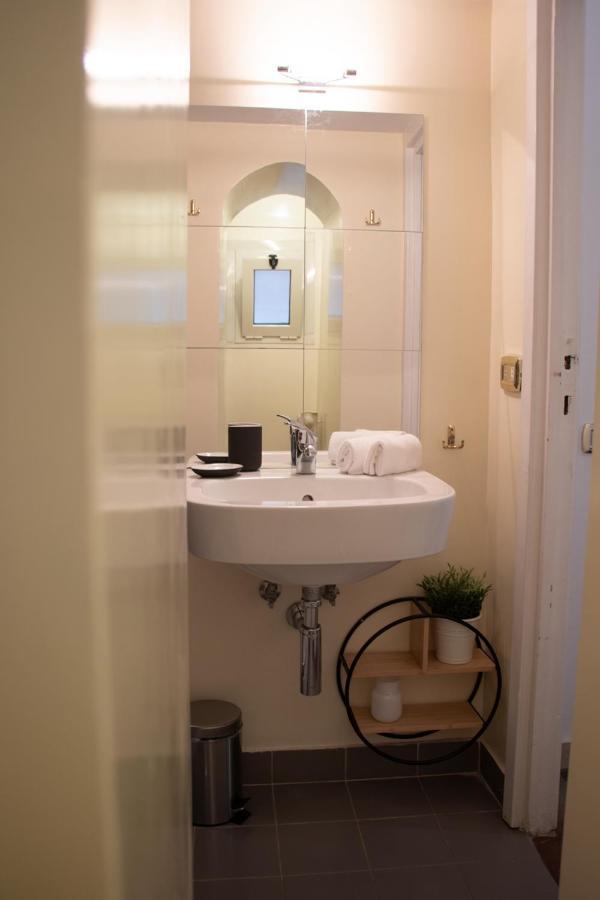 Apartment The Rent - Piazza Di Firenze Rom