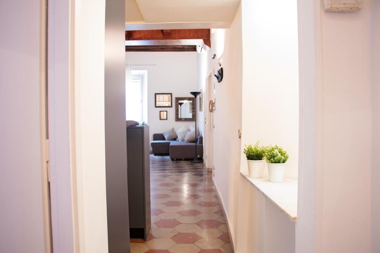 The Rent - Piazza Di Firenze Apartment Rom