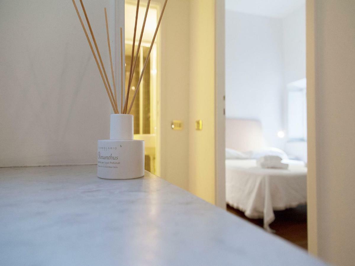 The Rent - Piazza Di Firenze Apartment Rom